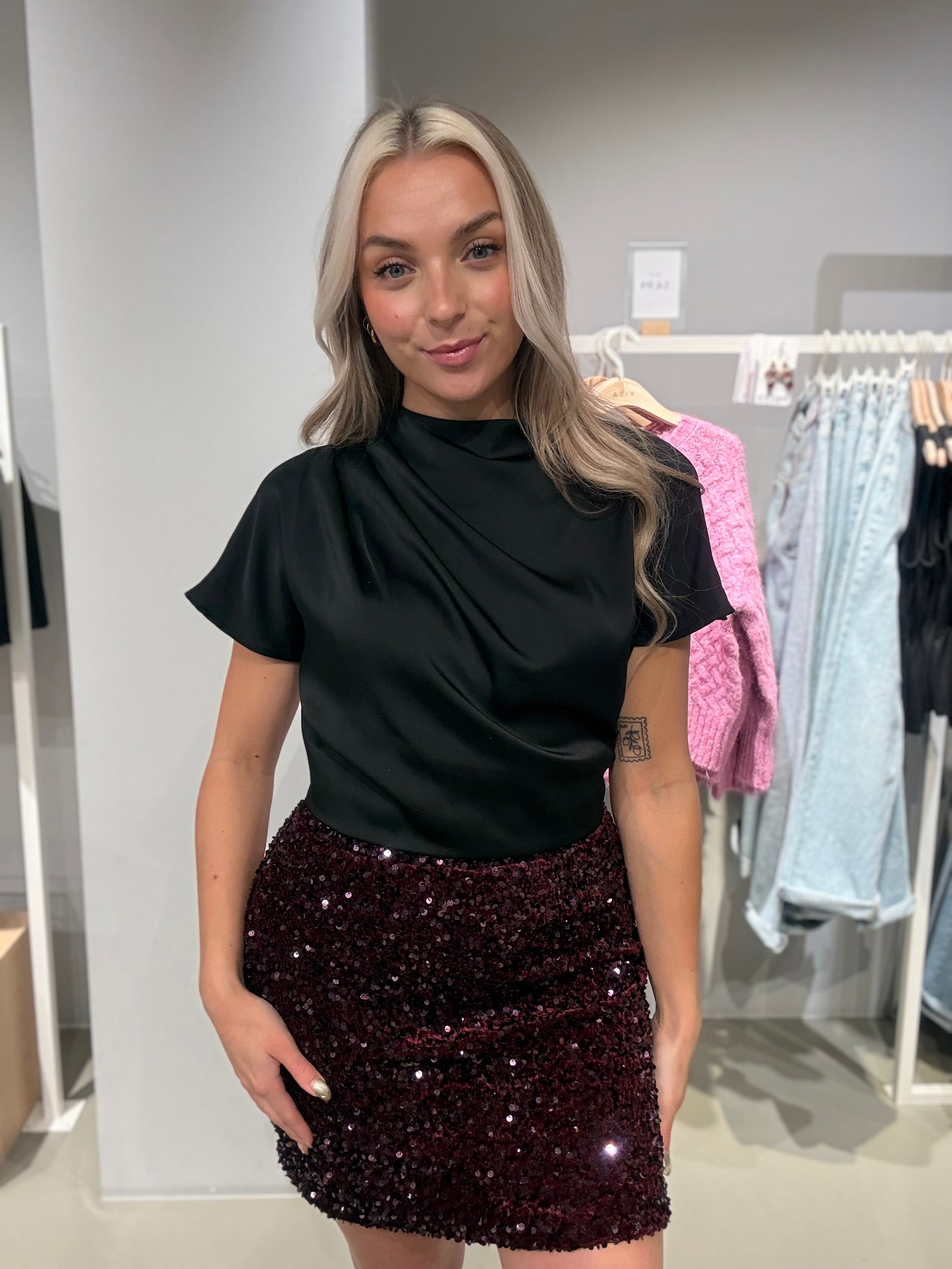 VIELMINA Top - Black Beauty